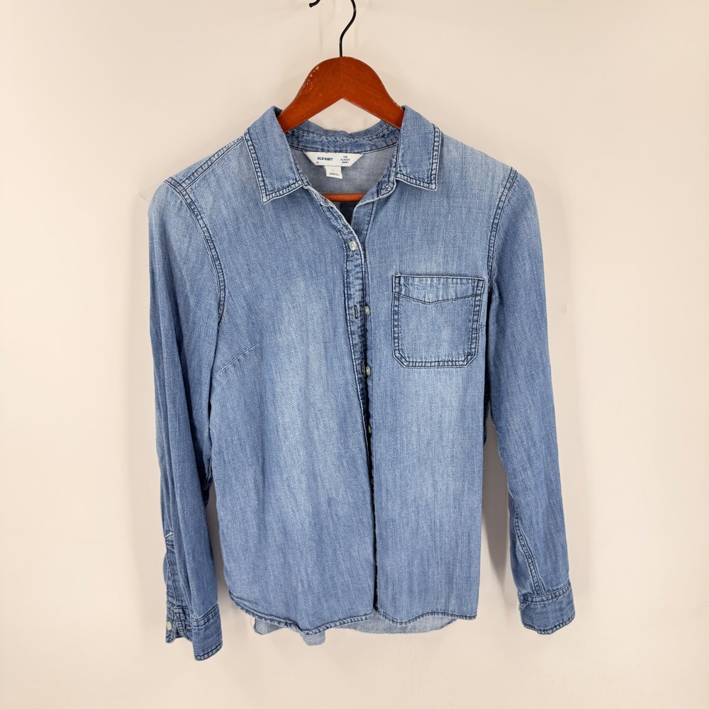 Old Navy The Classic Shirt Chambray Medium Denim Cotton Button Down Top